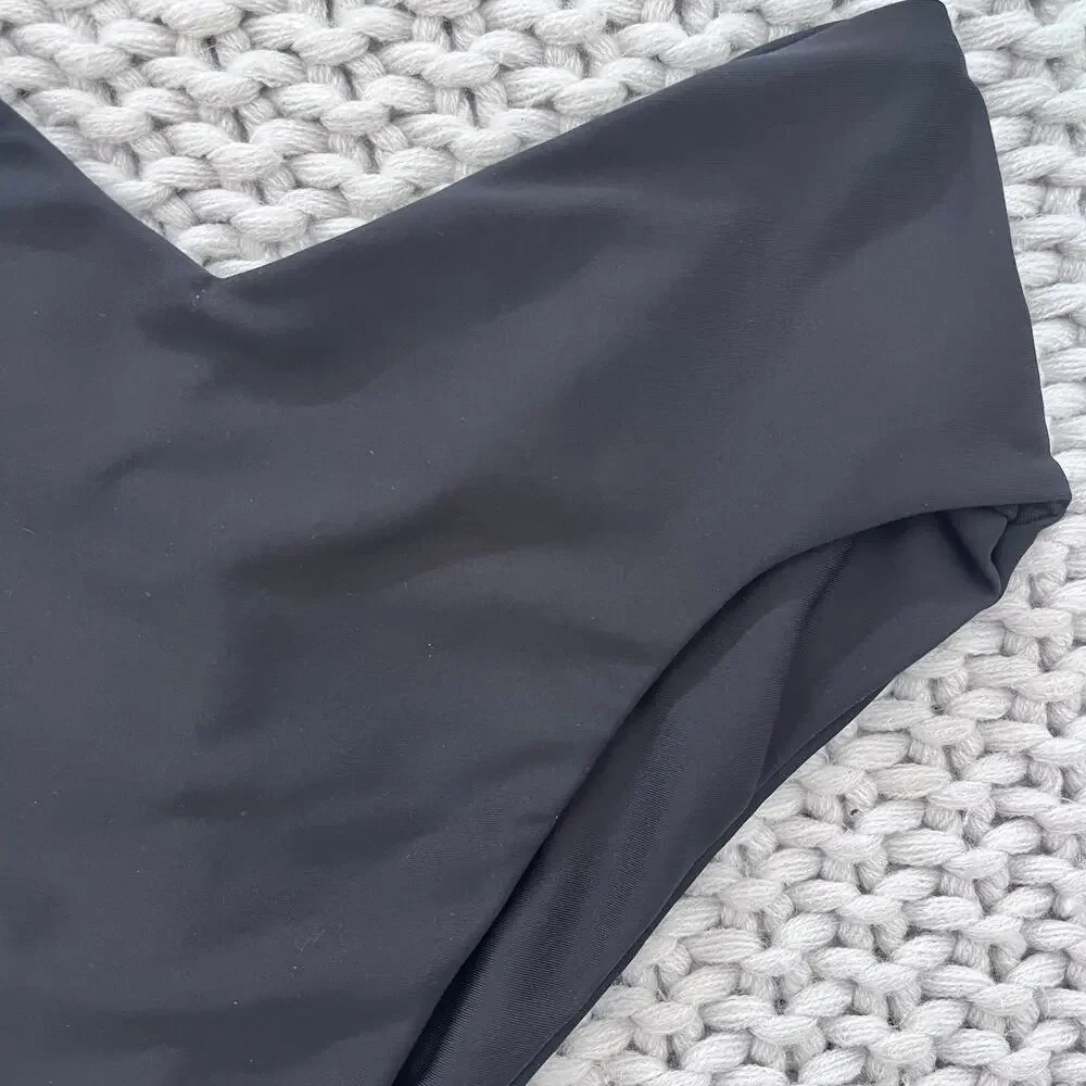 Skatie• ‘Melly’ Bikini Bottom in BLACK
